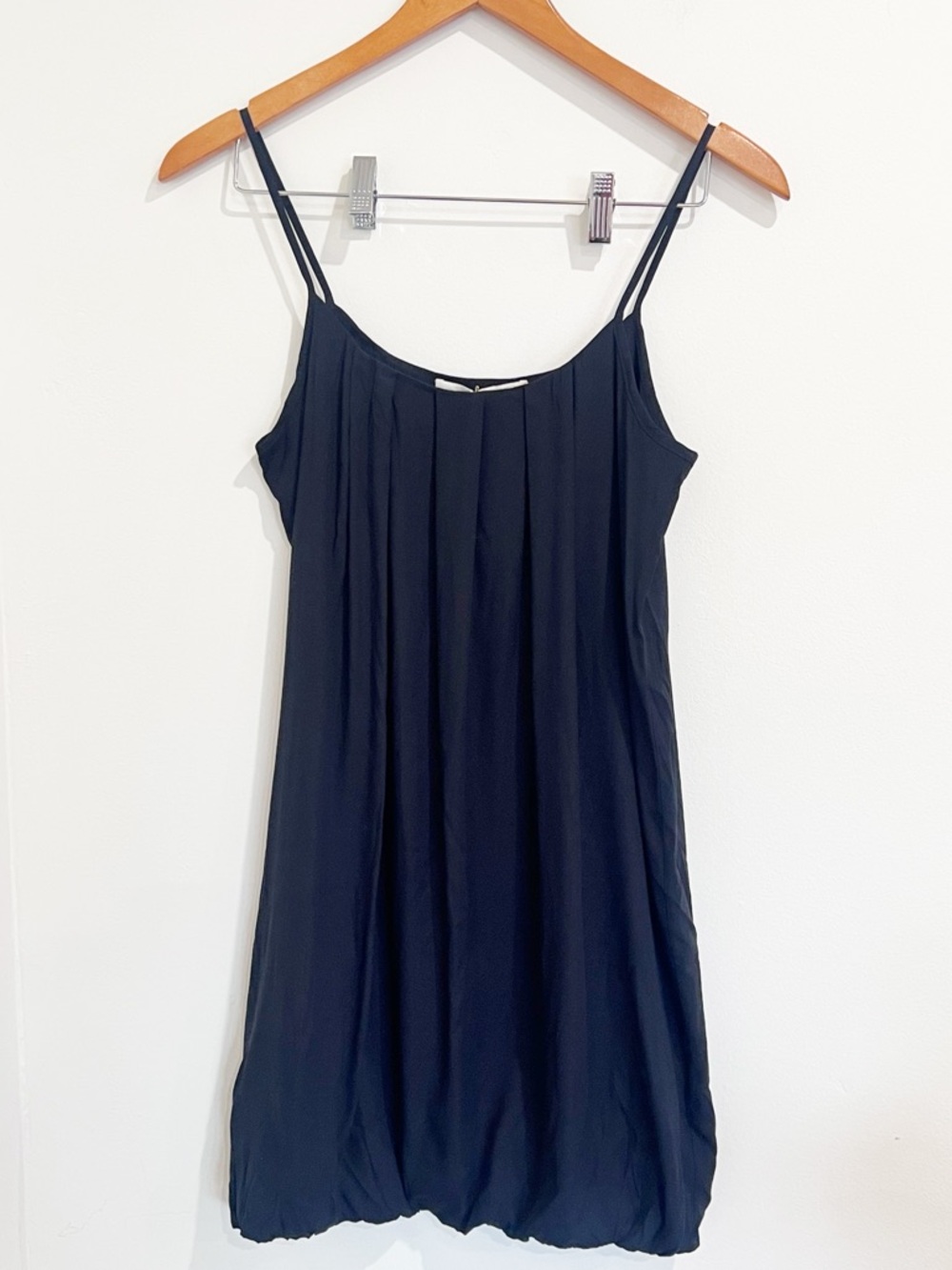 NWT Hanro Knits Kleid Black Spaghetti Strap Bubble Silk Dress
